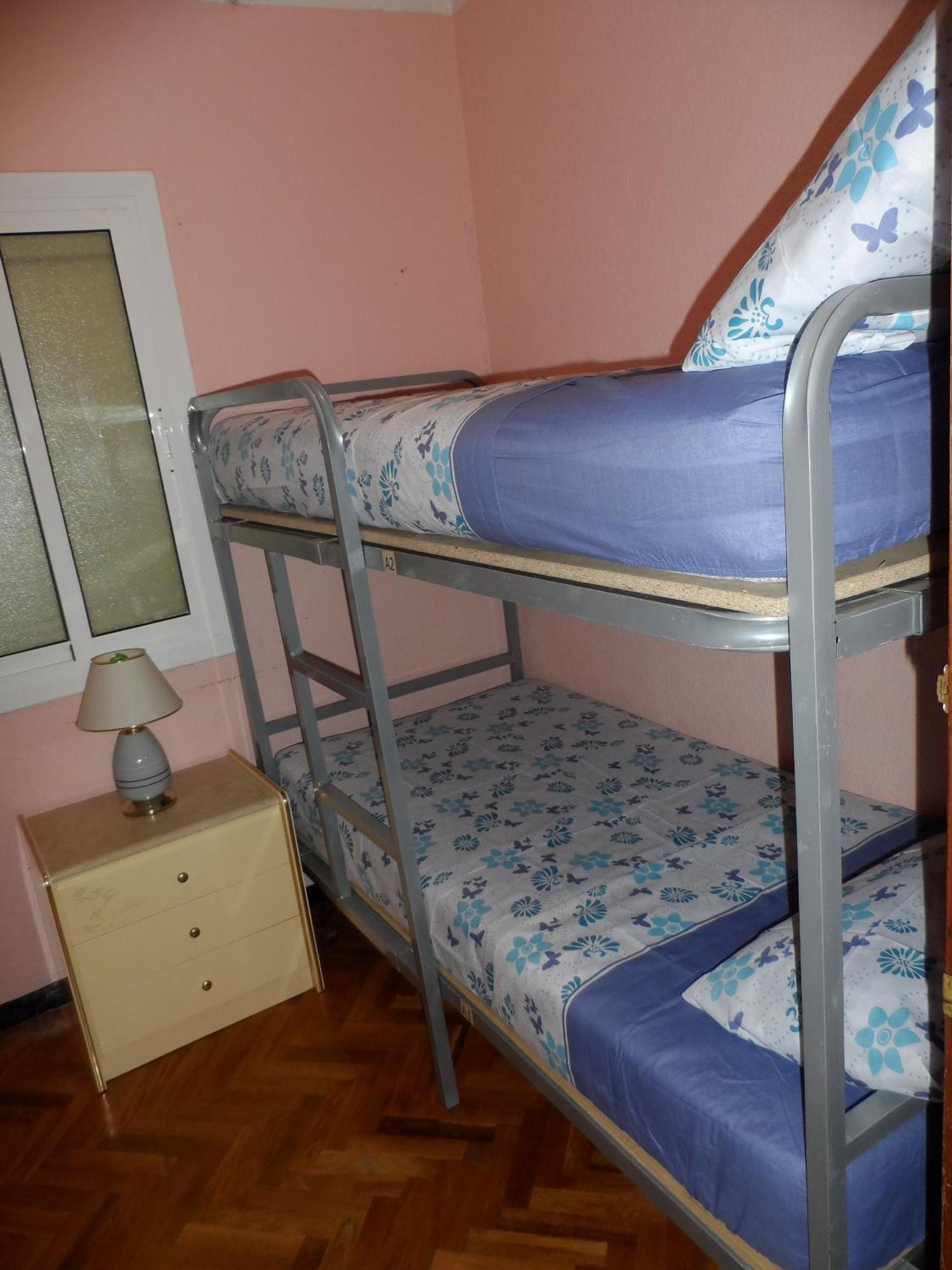 Cheap Booking Rooms L'Hospitalet de Llobregat Oda fotoğraf